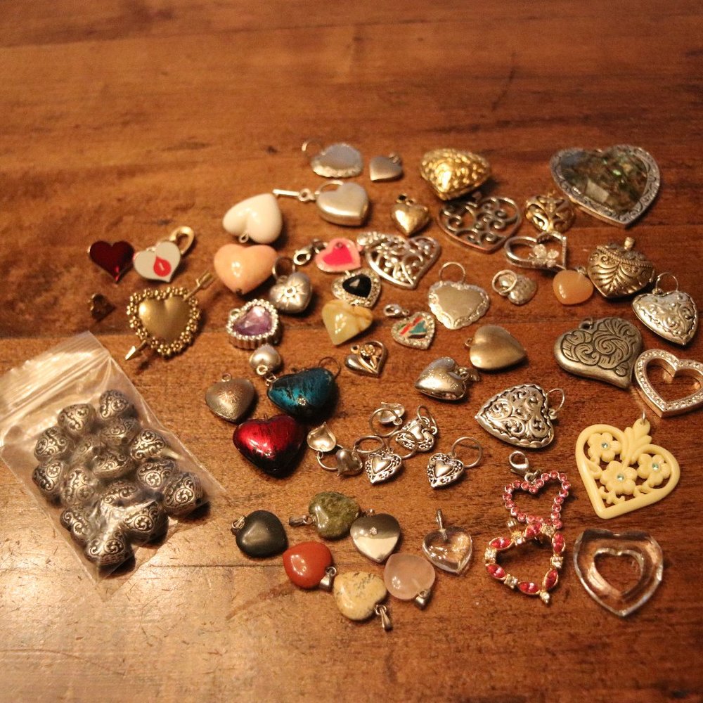 HEARTS and MORE HEARTS !! Vintage pendants, pins, beads in a variety of material